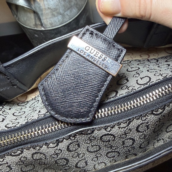 Guess LASKIN SATCHEL Black Satchel Handbag Purse - Picture 11 of 13